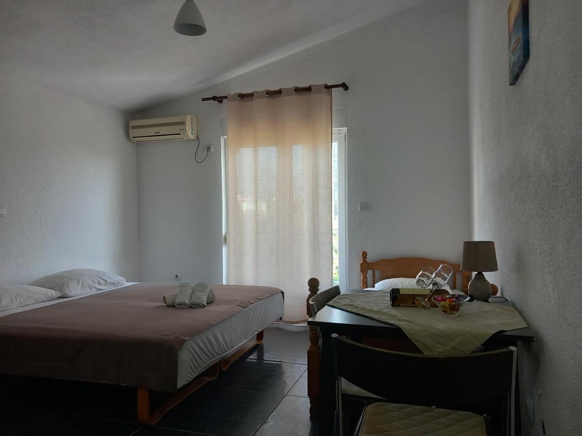 Villa Emeja - Bar - Montenegro Eksteriør bilde