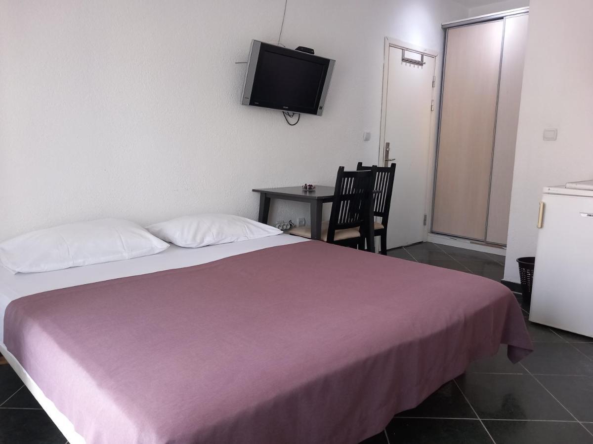 Villa Emeja - Bar - Montenegro Eksteriør bilde